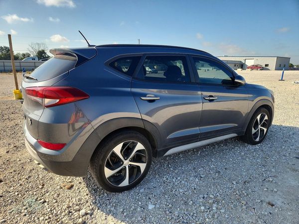 2017 HYUNDAI TUCSON