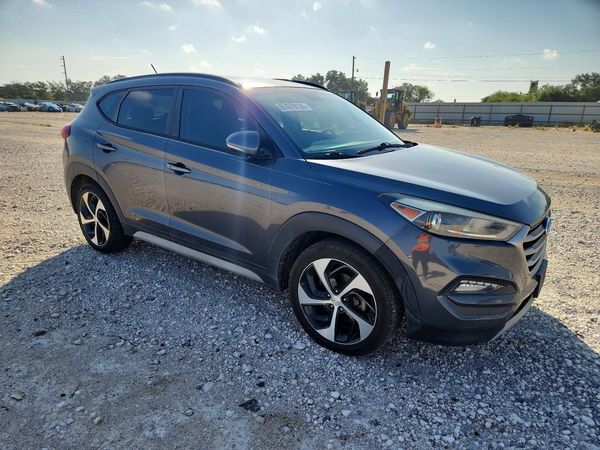 2017 HYUNDAI TUCSON