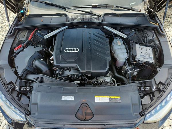 2024 AUDI A4 quattro Premium Plus