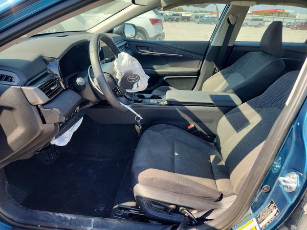 2025 TOYOTA CAMRY