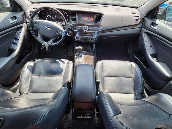 2015 KIA CADENZA