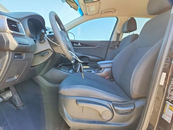 2018 KIA SORENTO L, LX