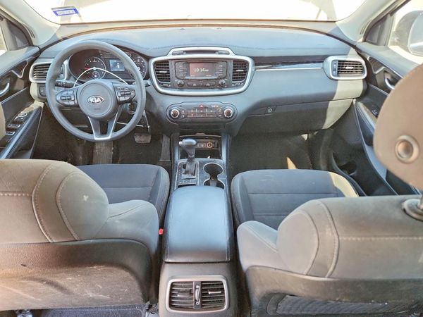 2018 KIA SORENTO L, LX