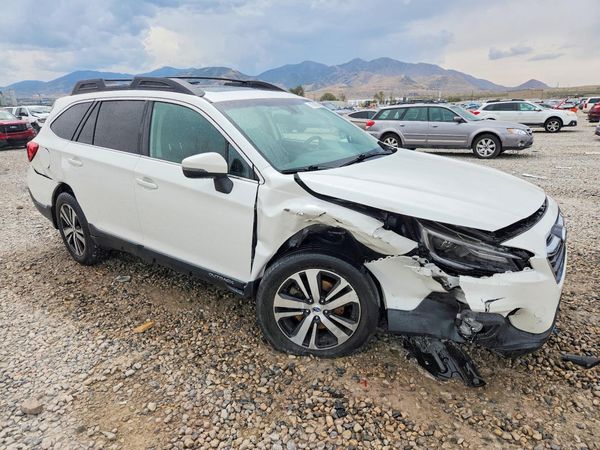 2018 SUBARU OUTBACK Limited+M/R+ES+NAVI — Passenger 3/4