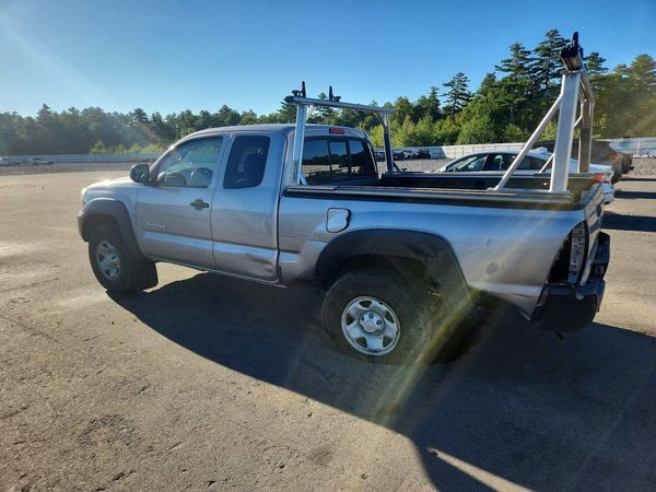 2015 TOYOTA TACOMA Delux Grade