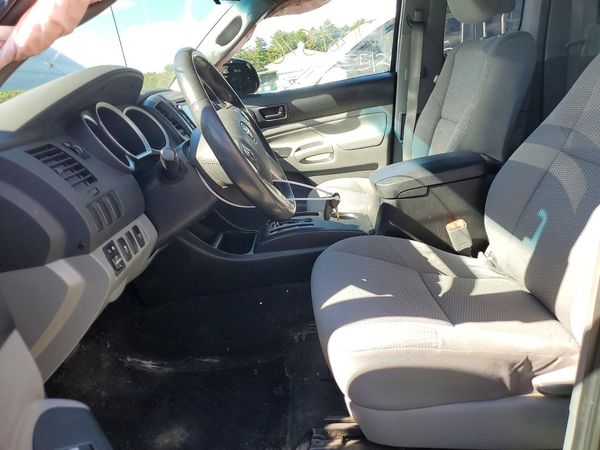 2015 TOYOTA TACOMA Delux Grade