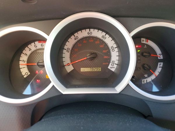 2015 TOYOTA TACOMA Delux Grade