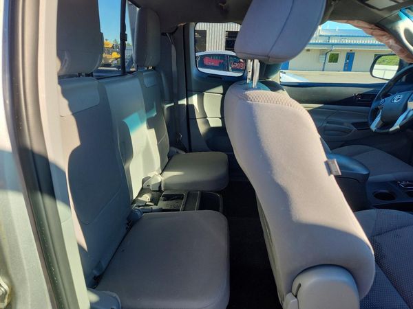 2015 TOYOTA TACOMA Delux Grade