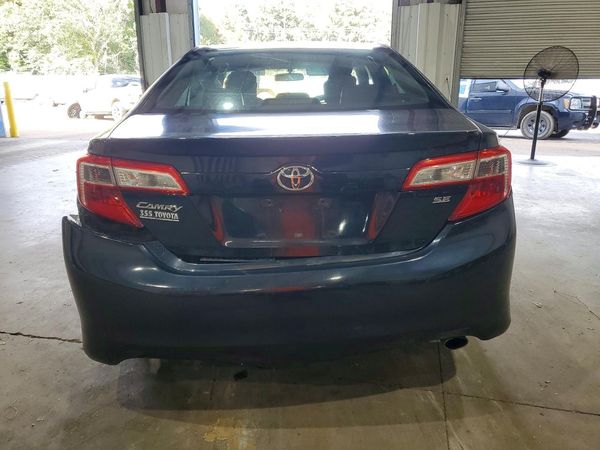 2014 TOYOTA CAMRY