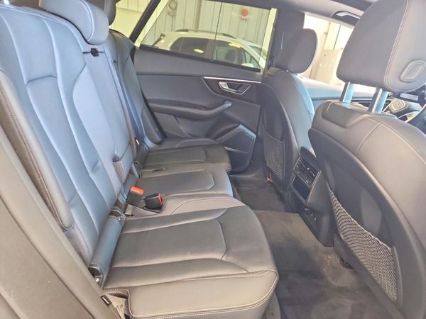 2022 AUDI Q8