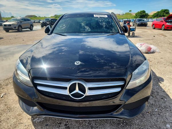 2018 MERCEDES-BENZ C