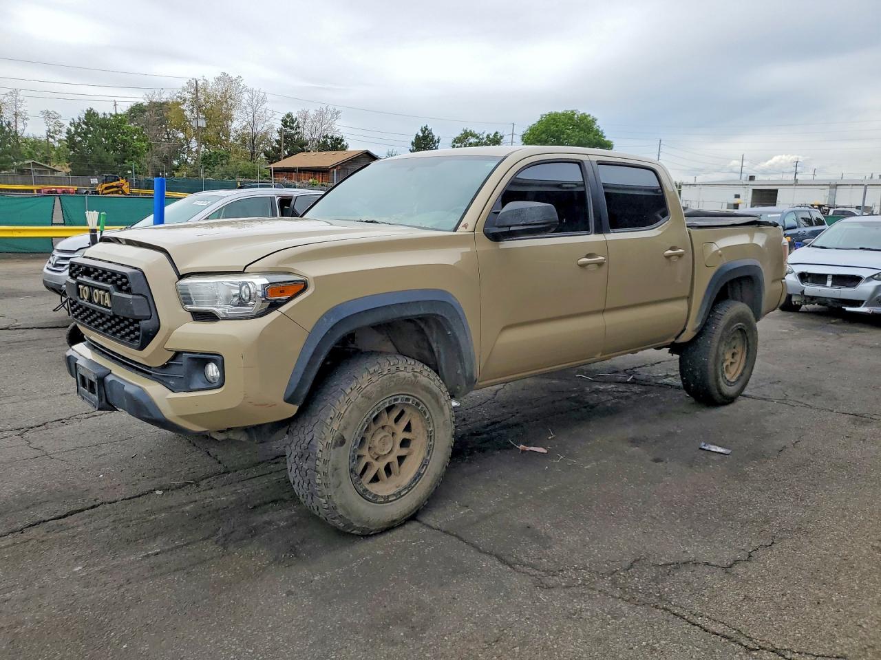 2016 TOYOTA TACOMA