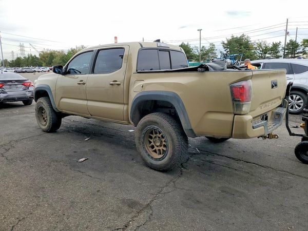 2016 TOYOTA TACOMA