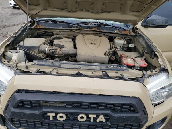 2016 TOYOTA TACOMA