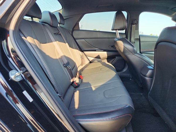 2023 HYUNDAI ELANTRA