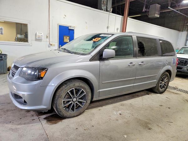 2016 DODGE CARAVAN R/T — Front 3/4