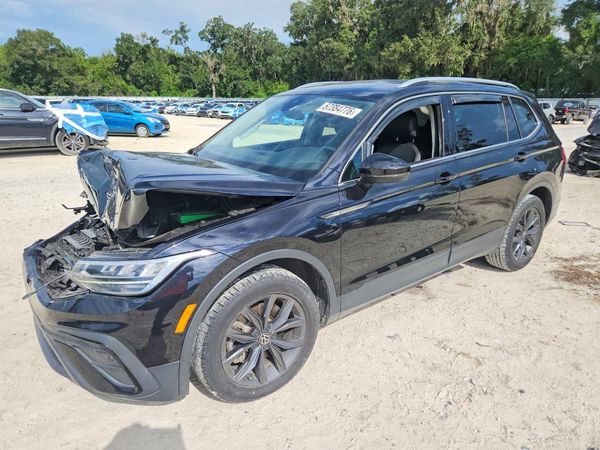2022 VOLKSWAGEN TIGUAN SE — Front 3/4