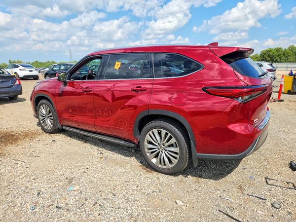 2022 TOYOTA HIGHLANDER Platinum
