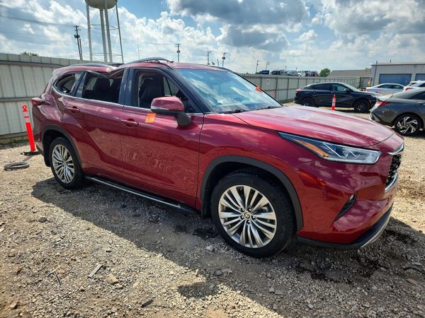 2022 TOYOTA HIGHLANDER Platinum