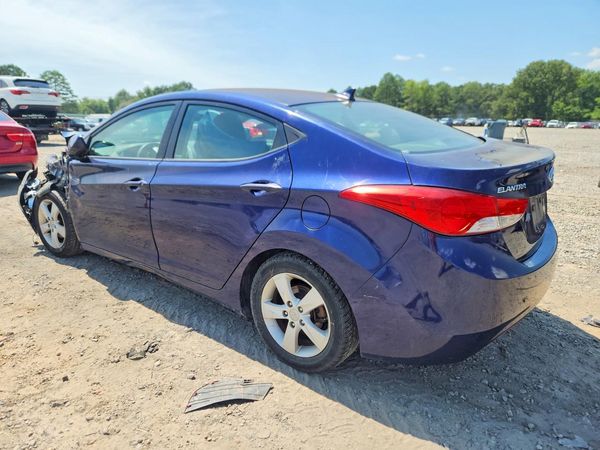 2013 HYUNDAI ELANTRA