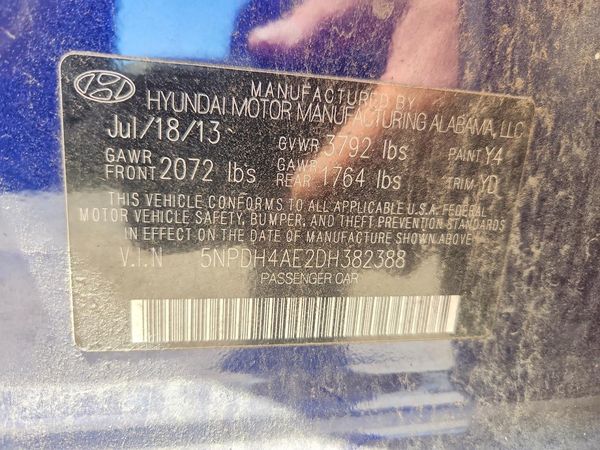 2013 HYUNDAI ELANTRA