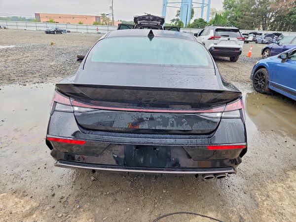 2024 HYUNDAI ELANTRA