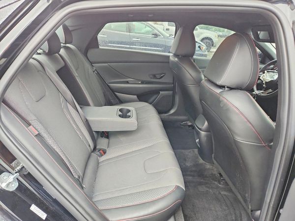 2024 HYUNDAI ELANTRA
