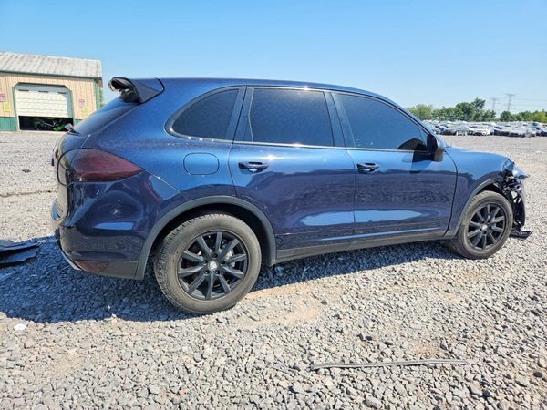 2013 PORSCHE CAYENNE
