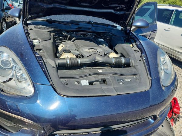 2013 PORSCHE CAYENNE