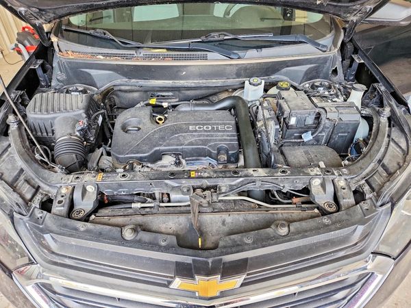 2018 CHEVROLET EQUINOX LS — Engine bay