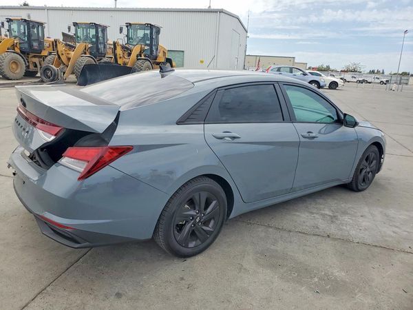 2021 HYUNDAI ELANTRA SEL