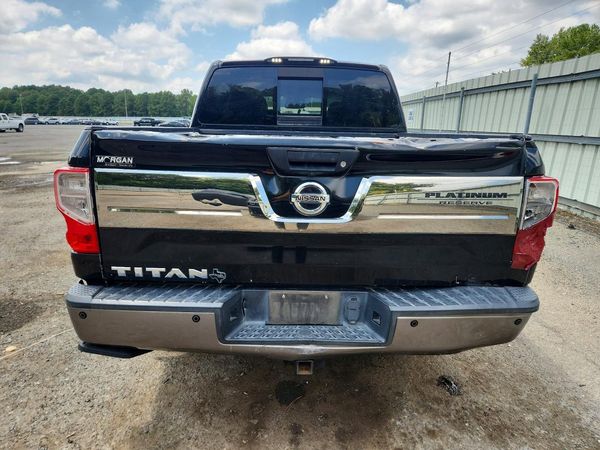 2018 NISSAN TITAN