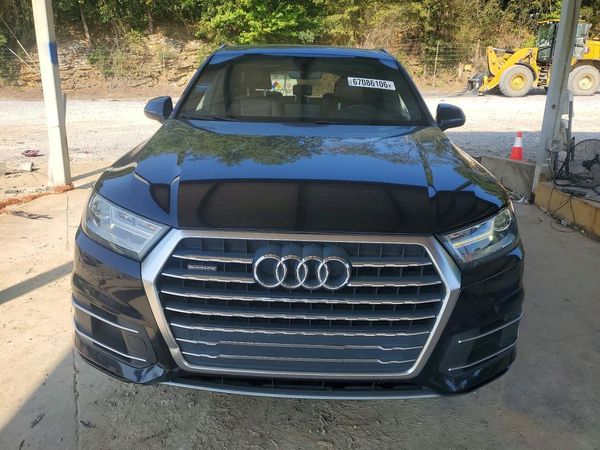 2017 AUDI Q7 quattro Premium