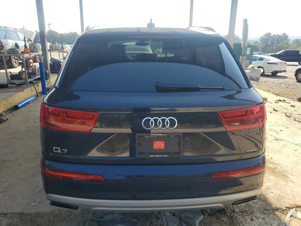 2017 AUDI Q7 quattro Premium