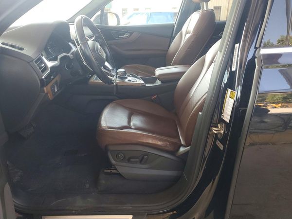 2017 AUDI Q7 quattro Premium