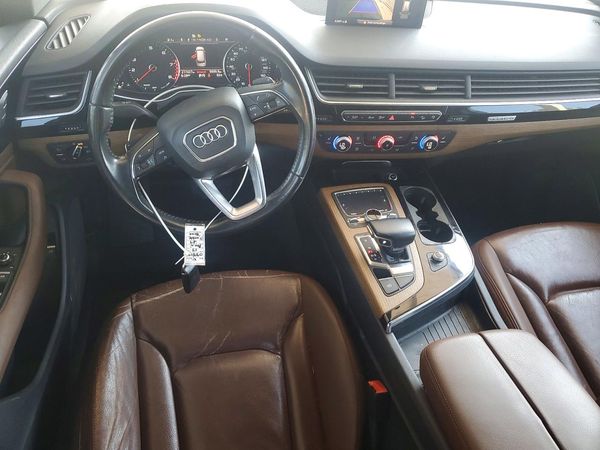 2017 AUDI Q7 quattro Premium