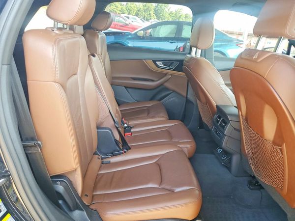 2017 AUDI Q7 quattro Premium
