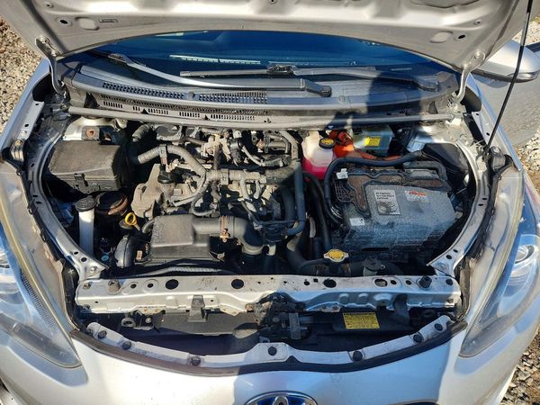 2015 TOYOTA PRIUS