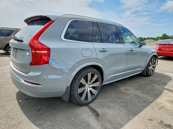 2024 VOLVO XC90