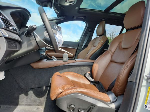2024 VOLVO XC90