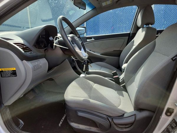 2012 HYUNDAI ACCENT GL (Middle-low grade)