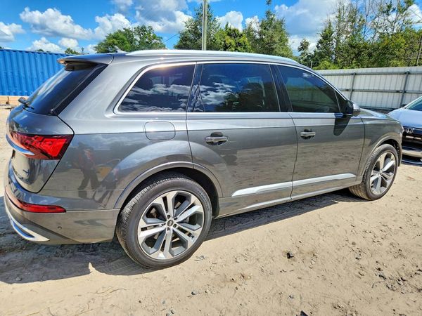 2022 AUDI Q7