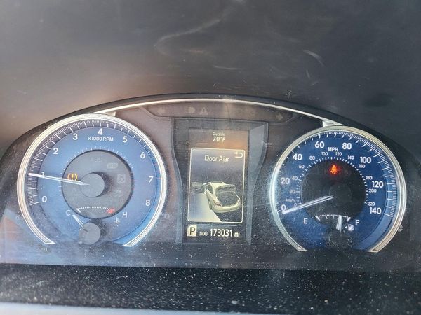 2016 TOYOTA CAMRY