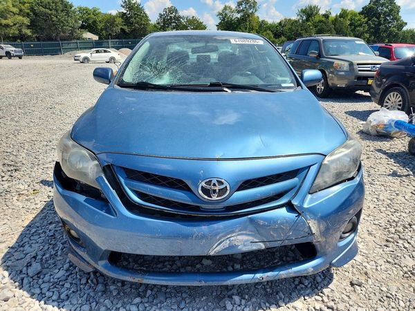2013 TOYOTA COROLLA