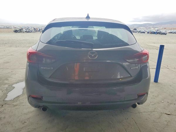 2018 MAZDA 3 Grand Touring