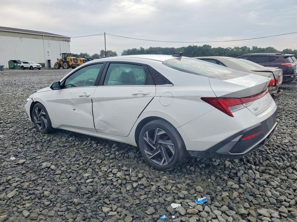 2024 HYUNDAI ELANTRA SEL w/ Convenience Pkg