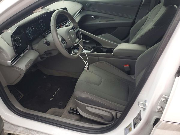 2024 HYUNDAI ELANTRA SEL w/ Convenience Pkg