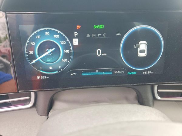 2024 HYUNDAI ELANTRA SEL w/ Convenience Pkg