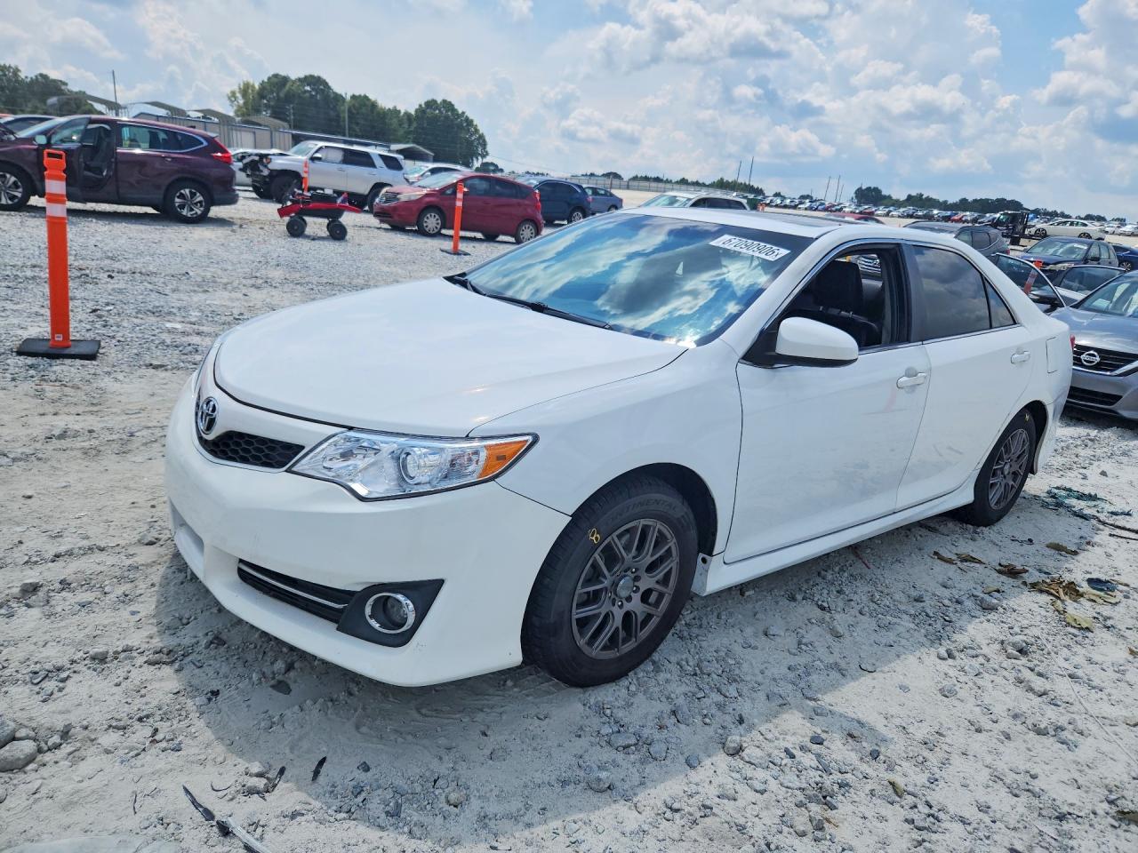 2014 TOYOTA CAMRY