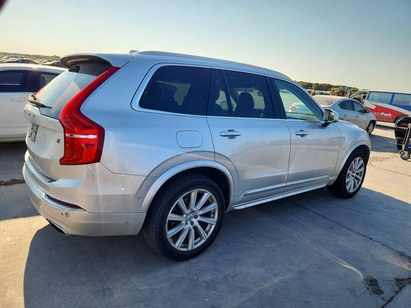 2016 VOLVO XC90
